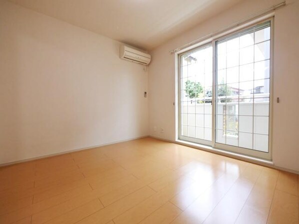 レジデンスガーデンIの物件内観写真